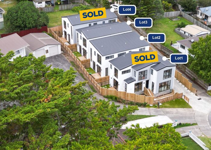  at 2/11 Trengove Place, West Harbour, Waitakere City, Auckland