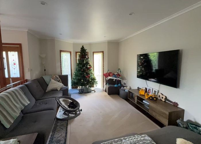  at 8 Sheddings lane, East Tamaki, Manukau City, Auckland