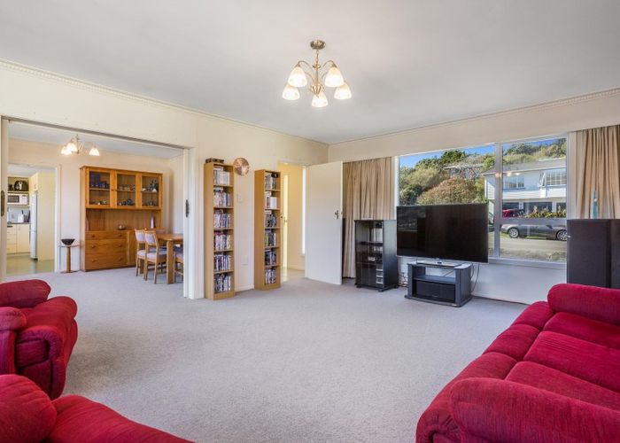  at 2 Spicer Place, Tawa, Wellington