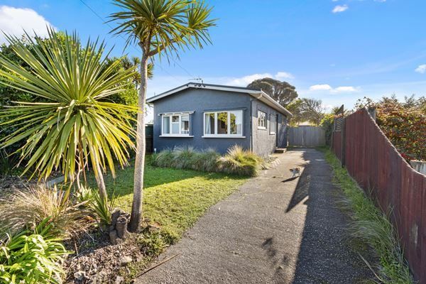  at 22 Pacific Rd, North New Brighton, Christchurch City, Canterbury