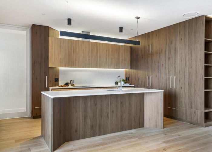  at 13/423-427 Beach Road, Mairangi Bay, North Shore City, Auckland