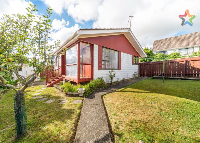  at 212a Staithes Drive South, Whitby, Porirua, Wellington