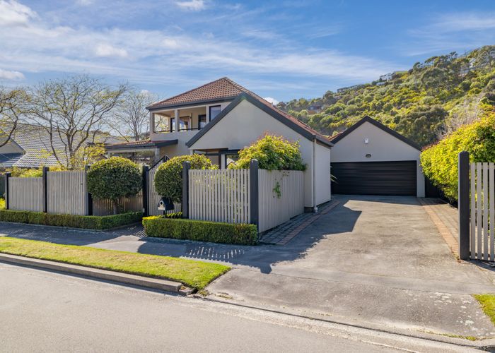  at 1/11 Basil Place, Mount Pleasant, Christchurch