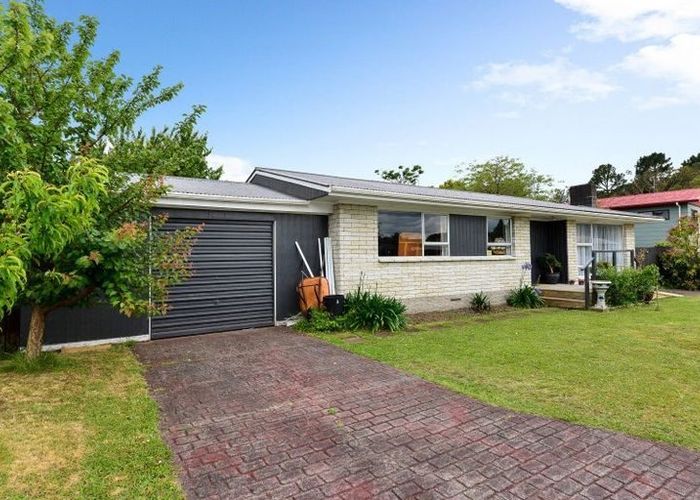  at 21 Brookbank Place, Glenview, Hamilton, Waikato