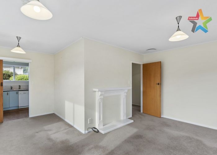  at 2/35 Parkvale Road, Karori, Wellington