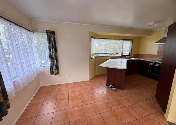  at 2/39A Colwill Road, Massey, Waitakere City, Auckland