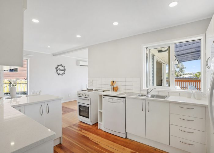  at 1/324 Swanson Road, Henderson, Waitakere City, Auckland