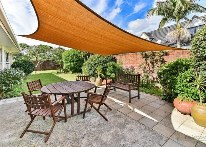  at 2 Evanda Crescent, Conifer Grove, Papakura, Auckland