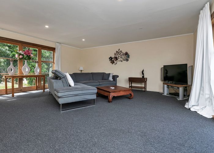  at 40 Mountain Road, Mangere Bridge, Auckland