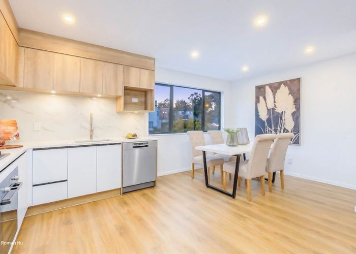 at 9/6 Woodhouse Place, West Harbour, Waitakere City, Auckland
