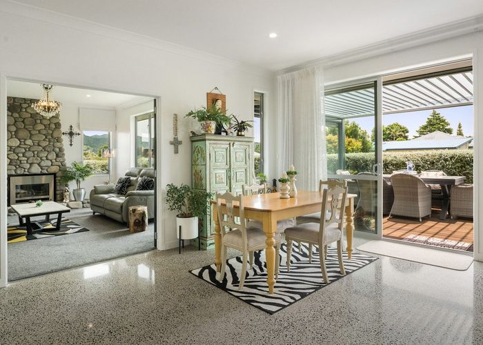  at 7 Riverside Place, Katikati, Katikati