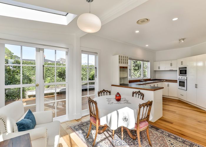  at 1/18 Bayswater Avenue, Bayswater, North Shore City, Auckland
