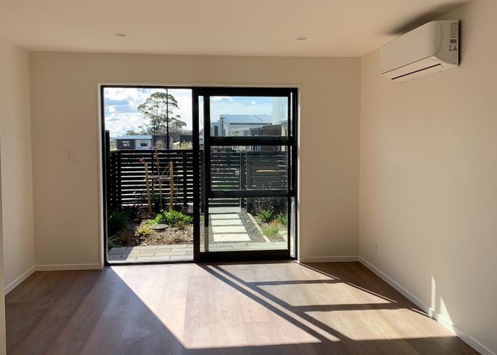  at 1/327 Glengarry Road, Glen Eden, Auckland