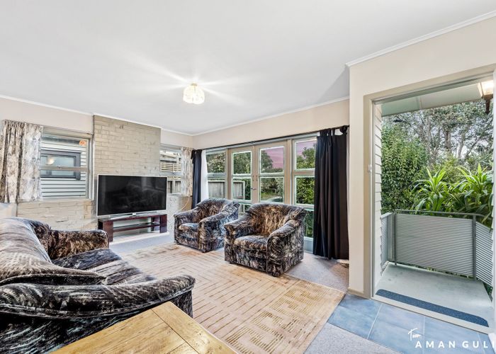  at 4 Sunnyside Road, Sunnyvale, Auckland