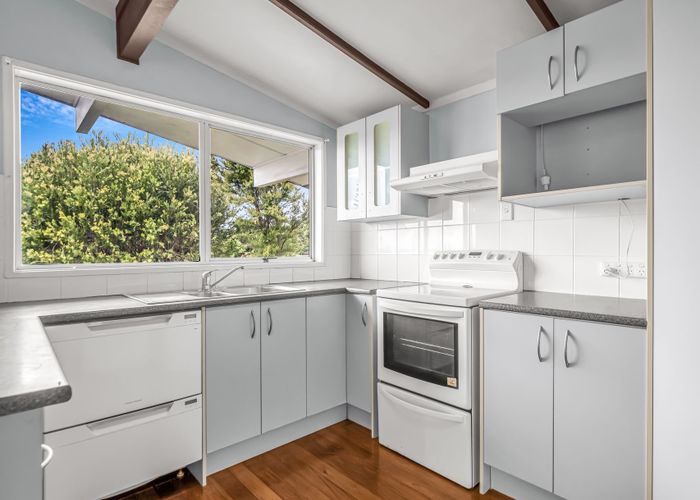  at 28 Eyre Street, Henderson, Waitakere City, Auckland