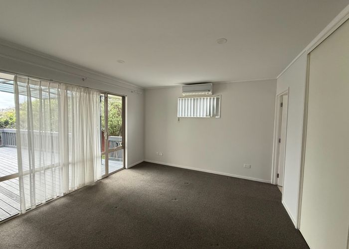  at 78 Kingdale Road, Henderson, Waitakere City, Auckland