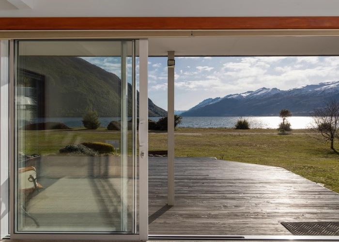  at 8 Wesney Terrace, Kingston