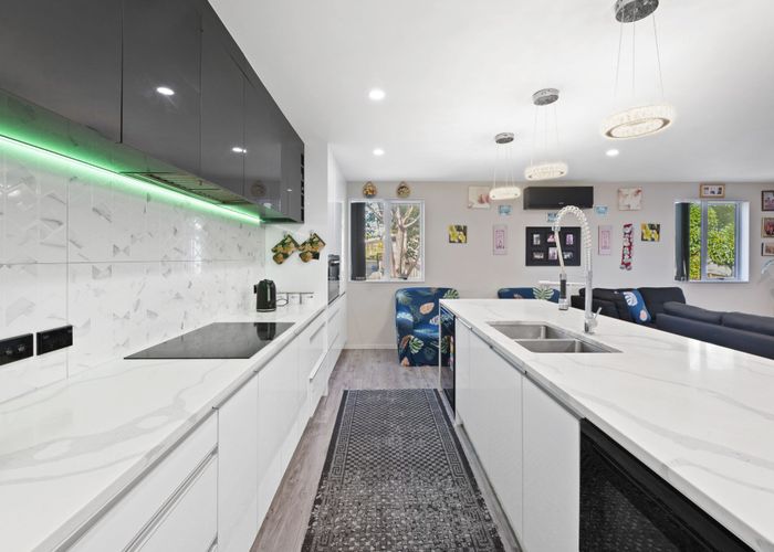  at 6 Aden Place, Clendon Park, Auckland