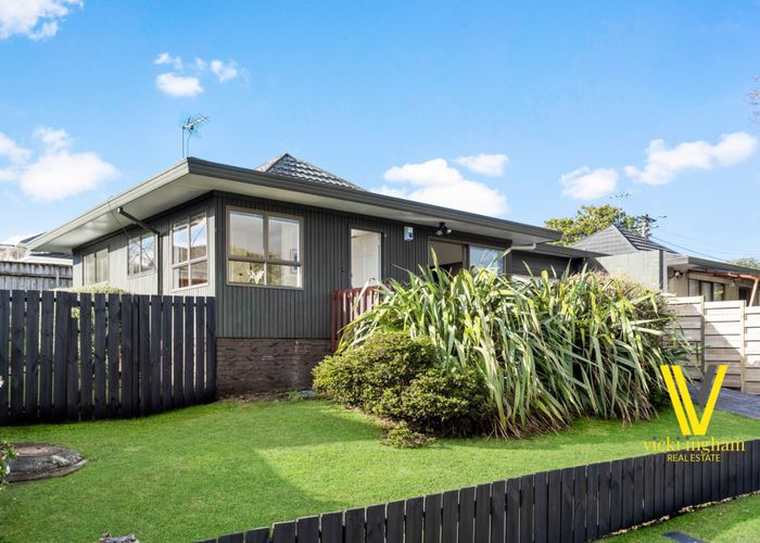  at 109A Bolton Street, Blockhouse Bay, Auckland