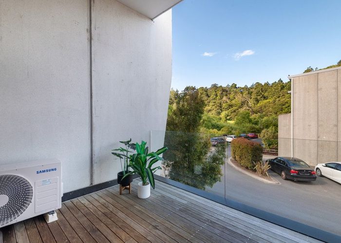  at 37/5 Perekia Street, Albany, North Shore City, Auckland