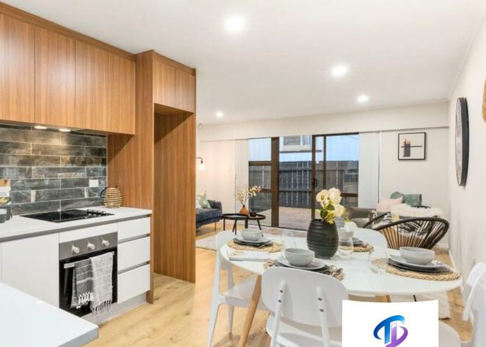  at 1/735 Massey Road, Mangere, Manukau City, Auckland