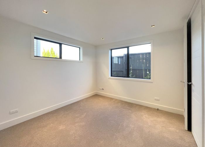  at 11C Markham Place, Eastern Beach, Manukau City, Auckland