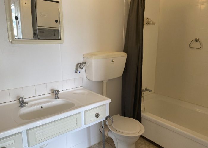  at 81/70 Hobson Court, Hobson Street , Thorndon, Wellington, Wellington