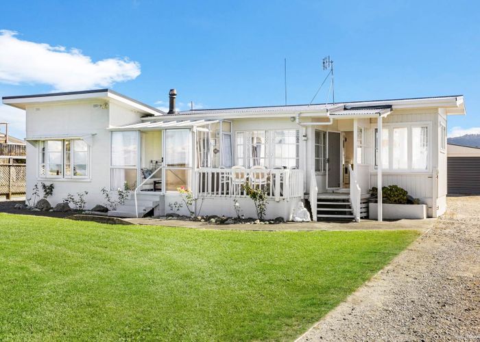  at 871 East Coast Road, Pokeno