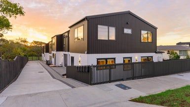  at 205 Whitney Street, Blockhouse Bay, Auckland