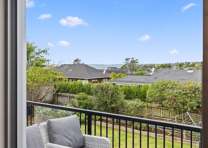  at 5 Stapleford Crescent, Browns Bay, North Shore City, Auckland