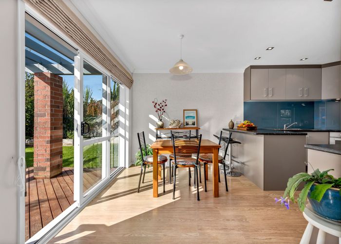  at 8 Derby Downs Place, Ellerslie, Auckland City, Auckland