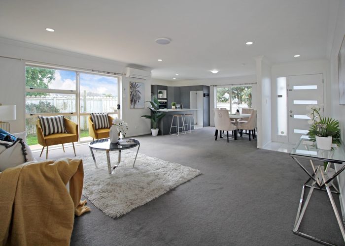  at 1/171 Botany Road, Botany Downs, Auckland