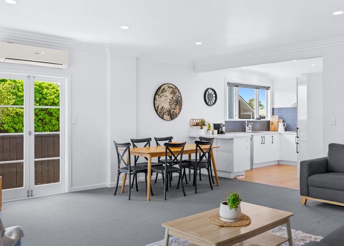  at 27 Norcross Avenue, Henderson, Waitakere City, Auckland