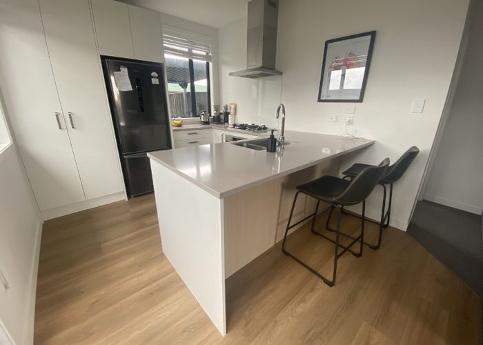  at 2/14 Mitcham Avenue, Forest Lake, Hamilton