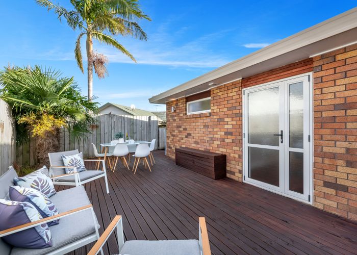  at 10 Tullis Place, Burswood, Auckland
