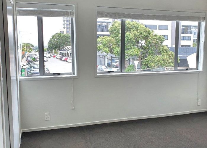  at 428 Lake road, Takapuna, North Shore City, Auckland