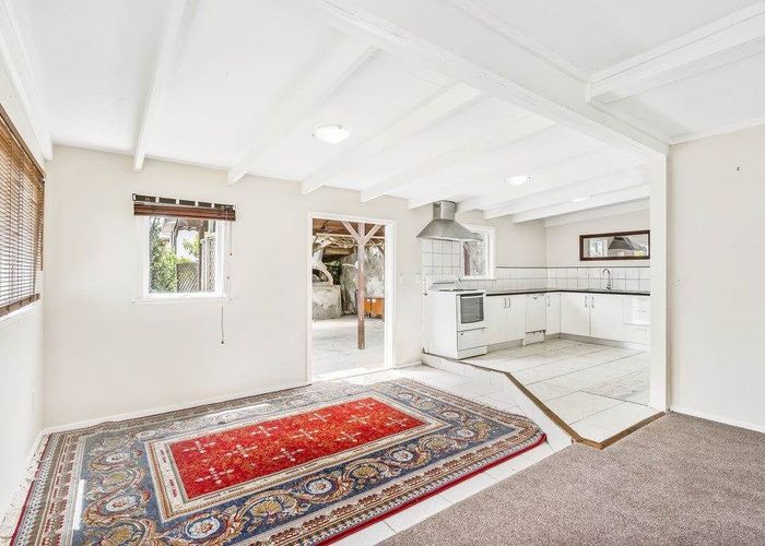  at 11 Leonard Road, Mount Wellington, Auckland