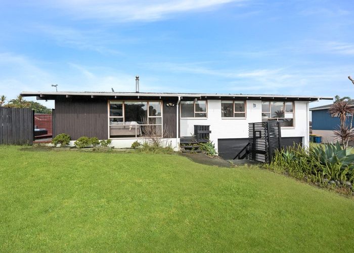  at 44 Miltonia Avenue, Te Atatu South, Waitakere City, Auckland