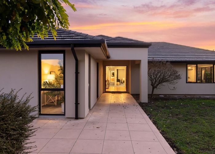  at 290 Queen Elizabeth II Drive, Mairehau, Christchurch