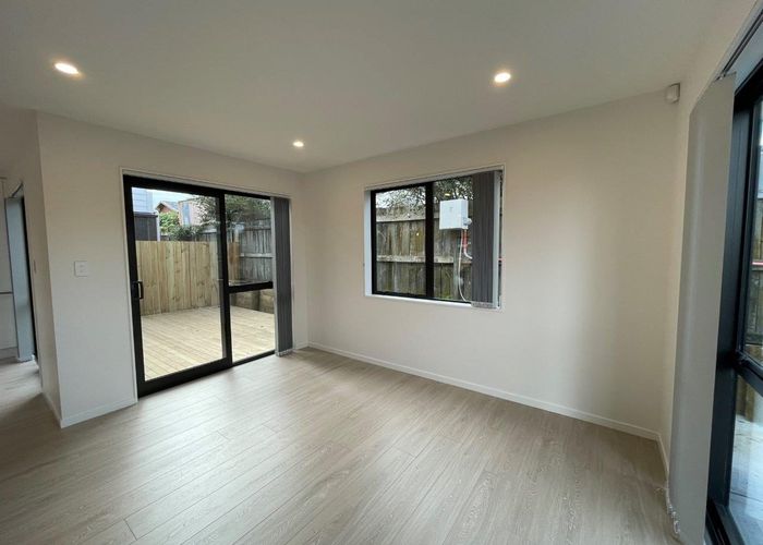  at 3A De Quincey Terrace, Highland Park, Manukau City, Auckland