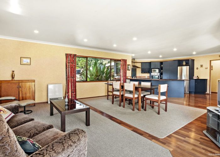  at 24 Reynolds Drive, Glenview, Hamilton