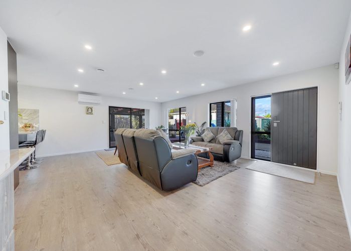  at 11A Gifford Road, Papatoetoe, Auckland
