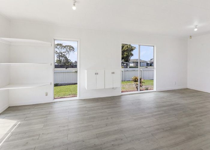  at 52 Garus Avenue, Mangere East, Auckland