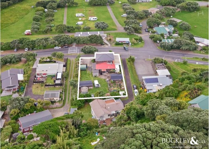  at 26 Seaview Road, Piha, Waitakere City, Auckland