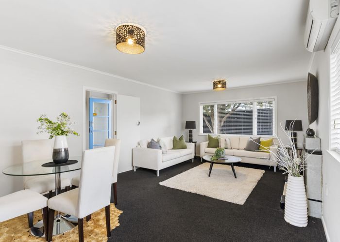  at 1/5 Raleigh Road, Northcote, Auckland