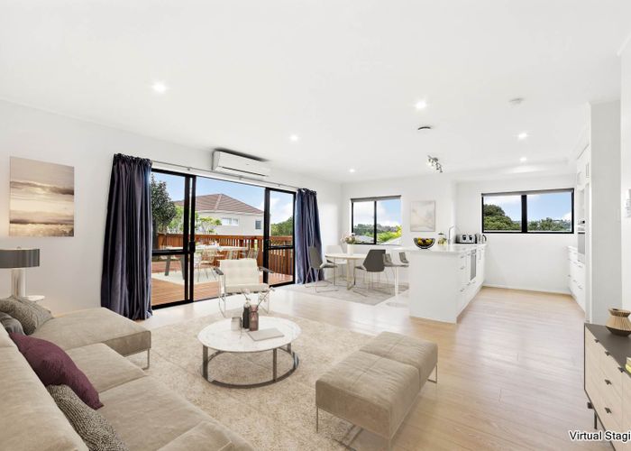  at 2/25 Witheford Drive, Bayview, Auckland