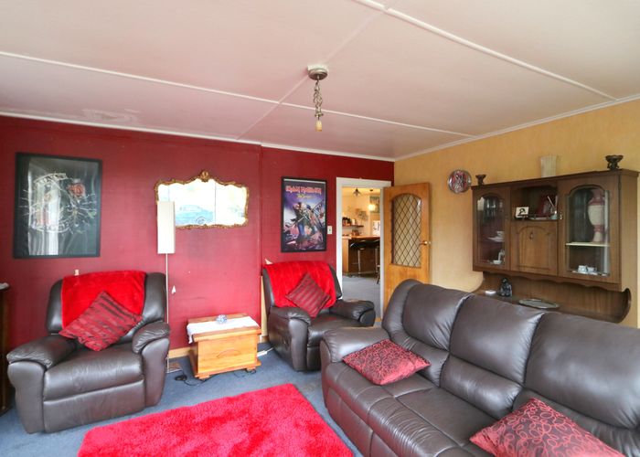  at 82 Lithgow Street, Glengarry, Invercargill