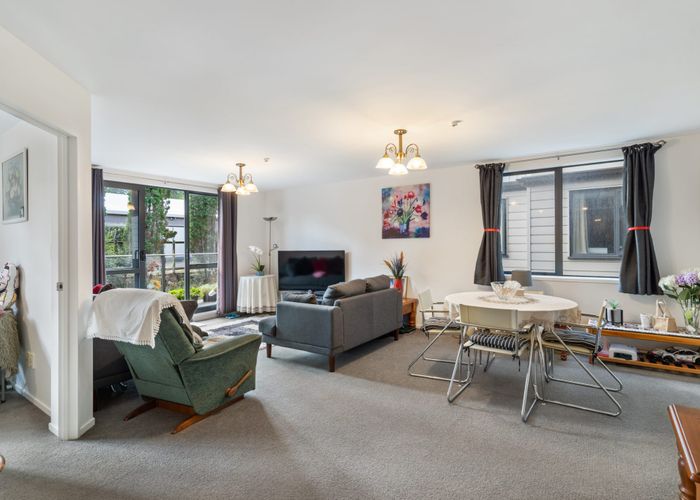  at 19/68 Mountain Road, Mount Wellington, Auckland City, Auckland