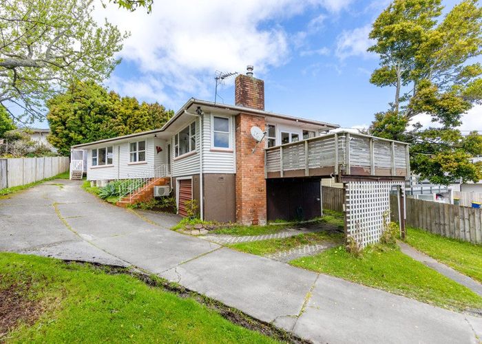  at 38 Bond Crescent, Forrest Hill, North Shore City, Auckland