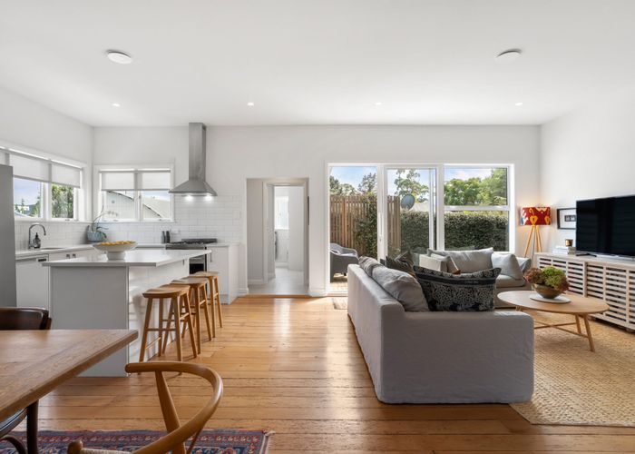  at 42 Fontenoy Street, Mount Albert, Auckland City, Auckland